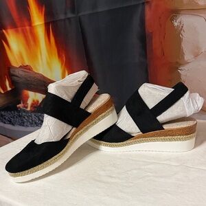 Black and White Espadrille Wedges sz 10